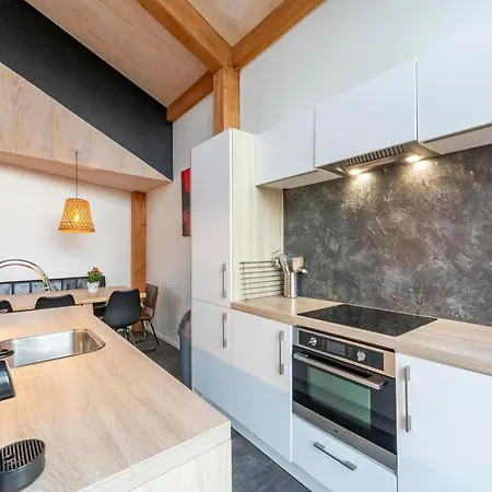 Near Sint Maartenszee With Jacuzzi Villa *