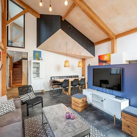 Near Sint Maartenszee With Jacuzzi Villa Sint Maartensvlotbrug